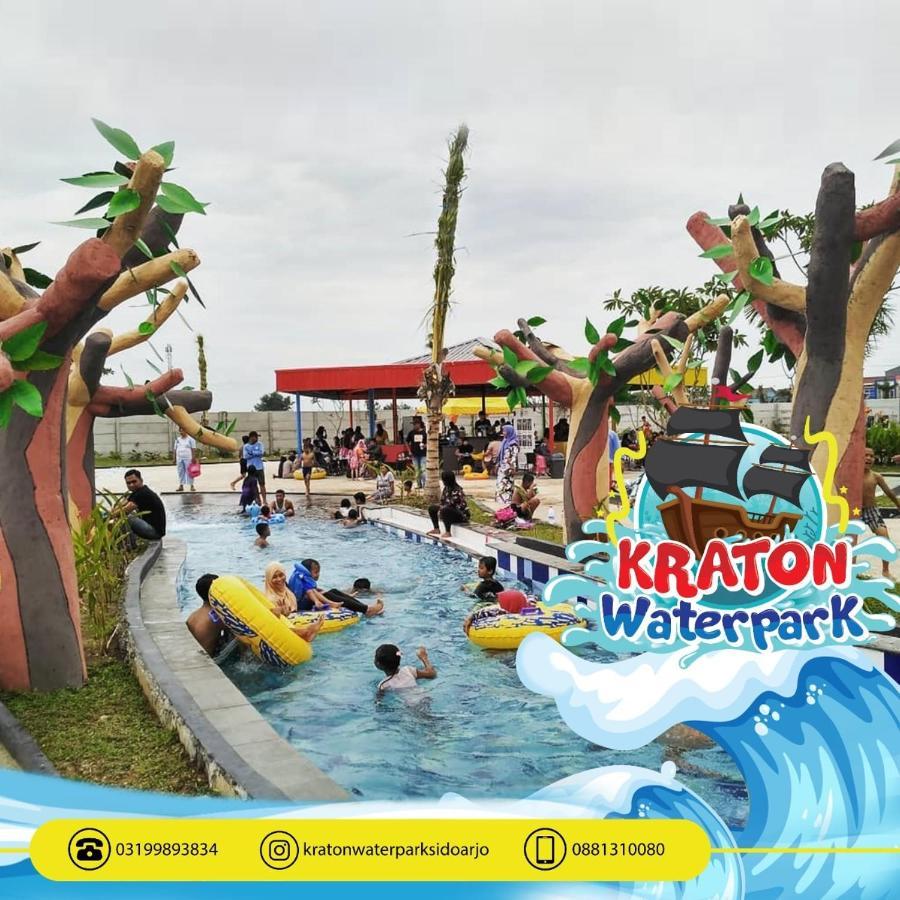 Ndalem Kraton Hotel Sidoarjo Extérieur photo